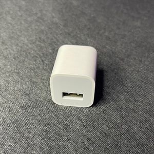 Apple 5W USB Power Adapter